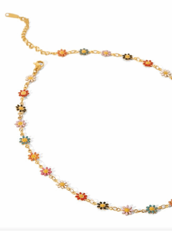 Daisy Necklace in Multi and Gold