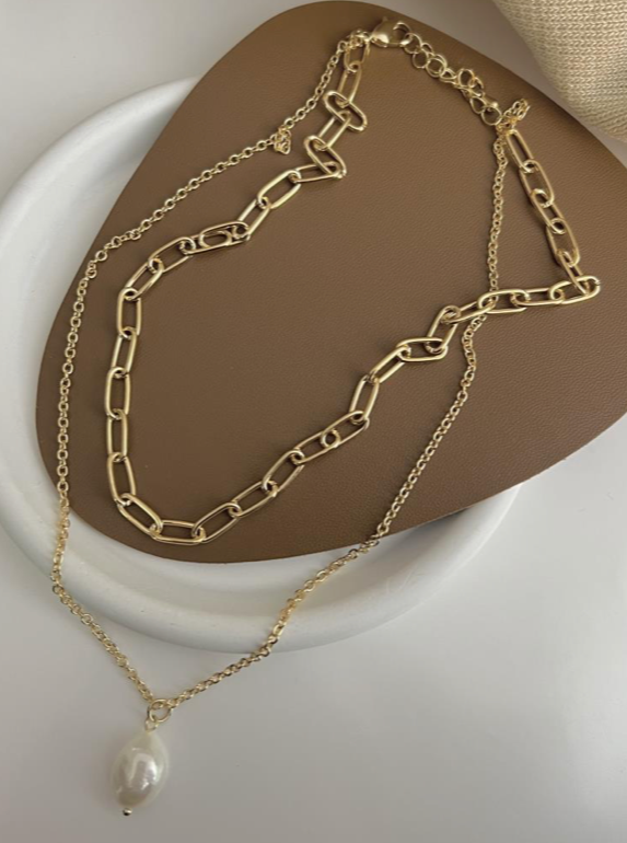 Twin chain necklace with freshwater pearl pendant