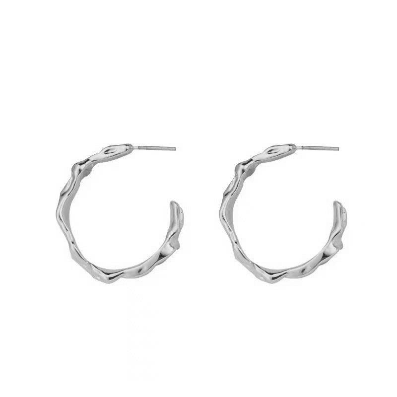 Misshape hoop earring